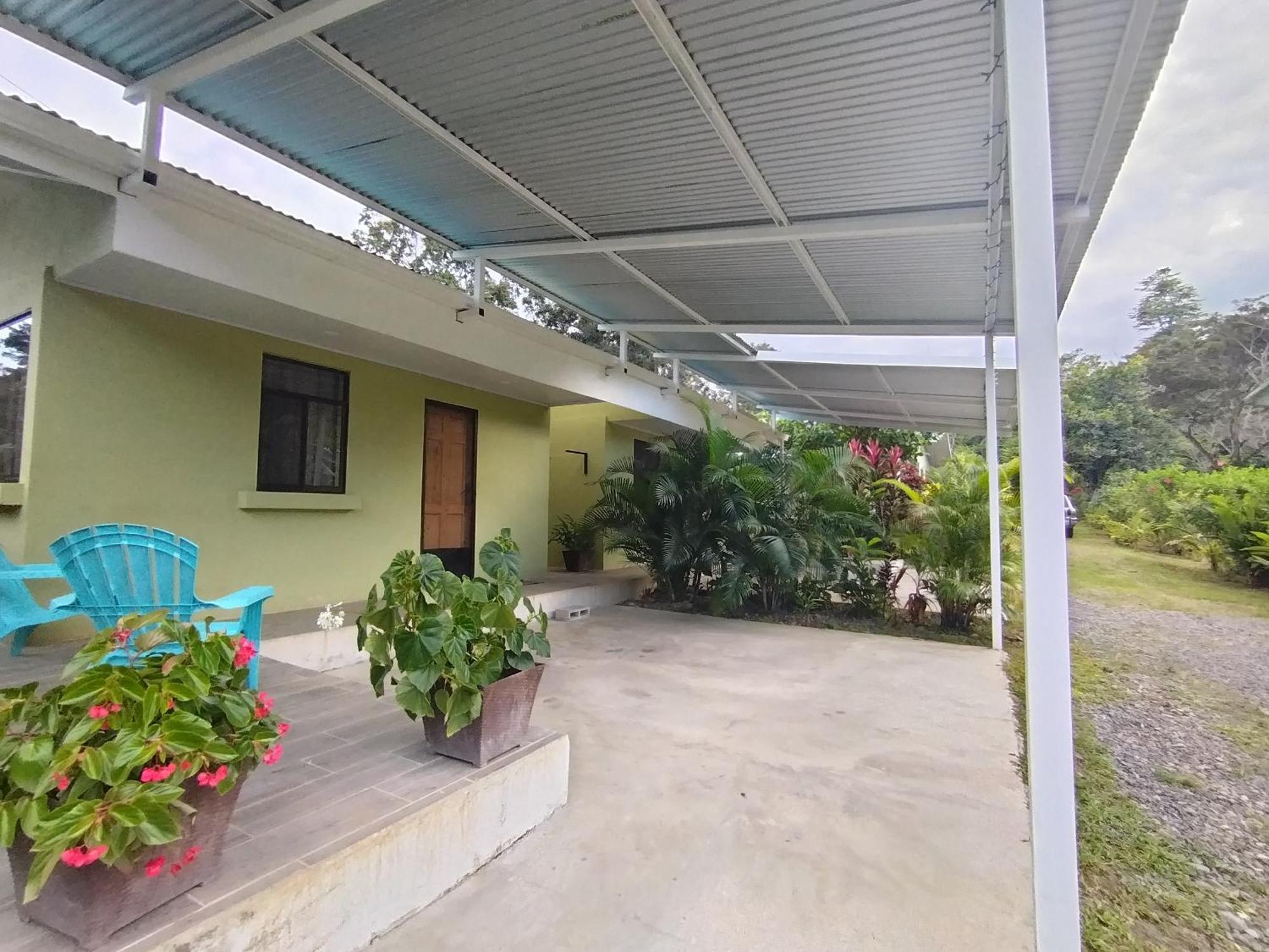 Serenity Houses Cahuita Exterior photo